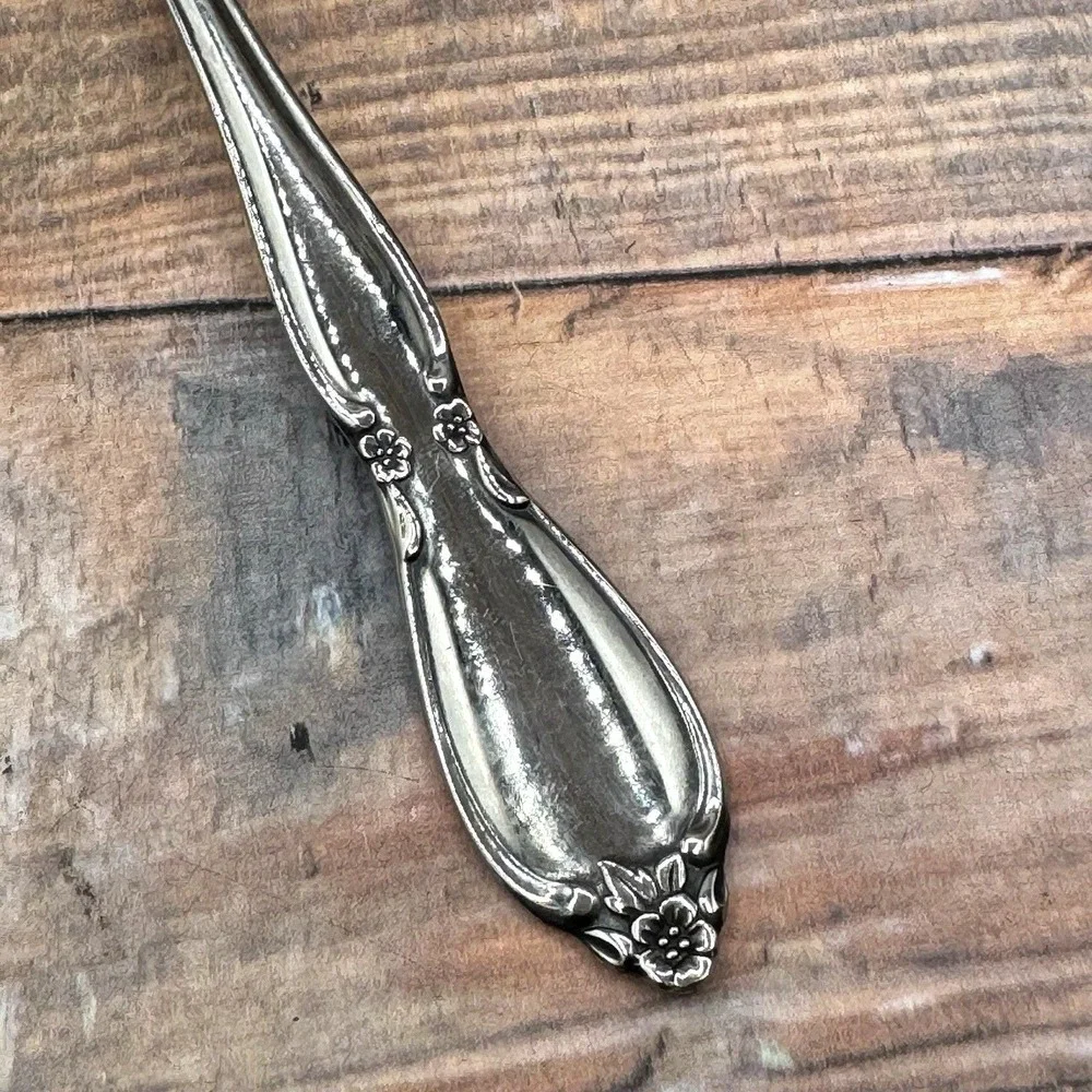 Oneida Community Stainless Betty Crocker CHATELAINE Serving Spoon‎ and Fork Set